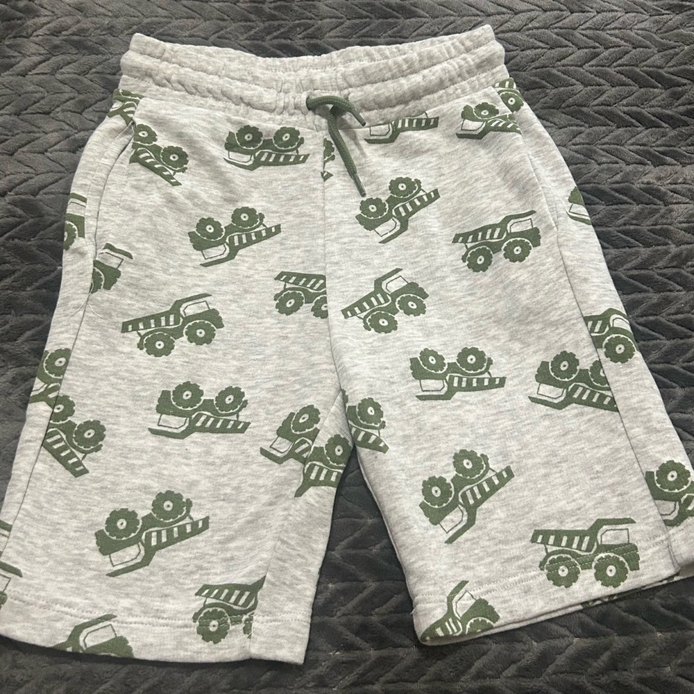 NWOT H&M Dump Truck Gray and Green Casual Sweat Shorts